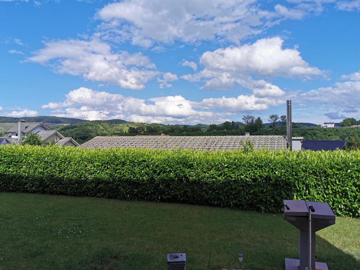 Gemuetliche 90 Qm Wohnung In Saarburg, Zentral Gelegen, Garten Mit Aussicht, Separater Eingang Kültér fotó